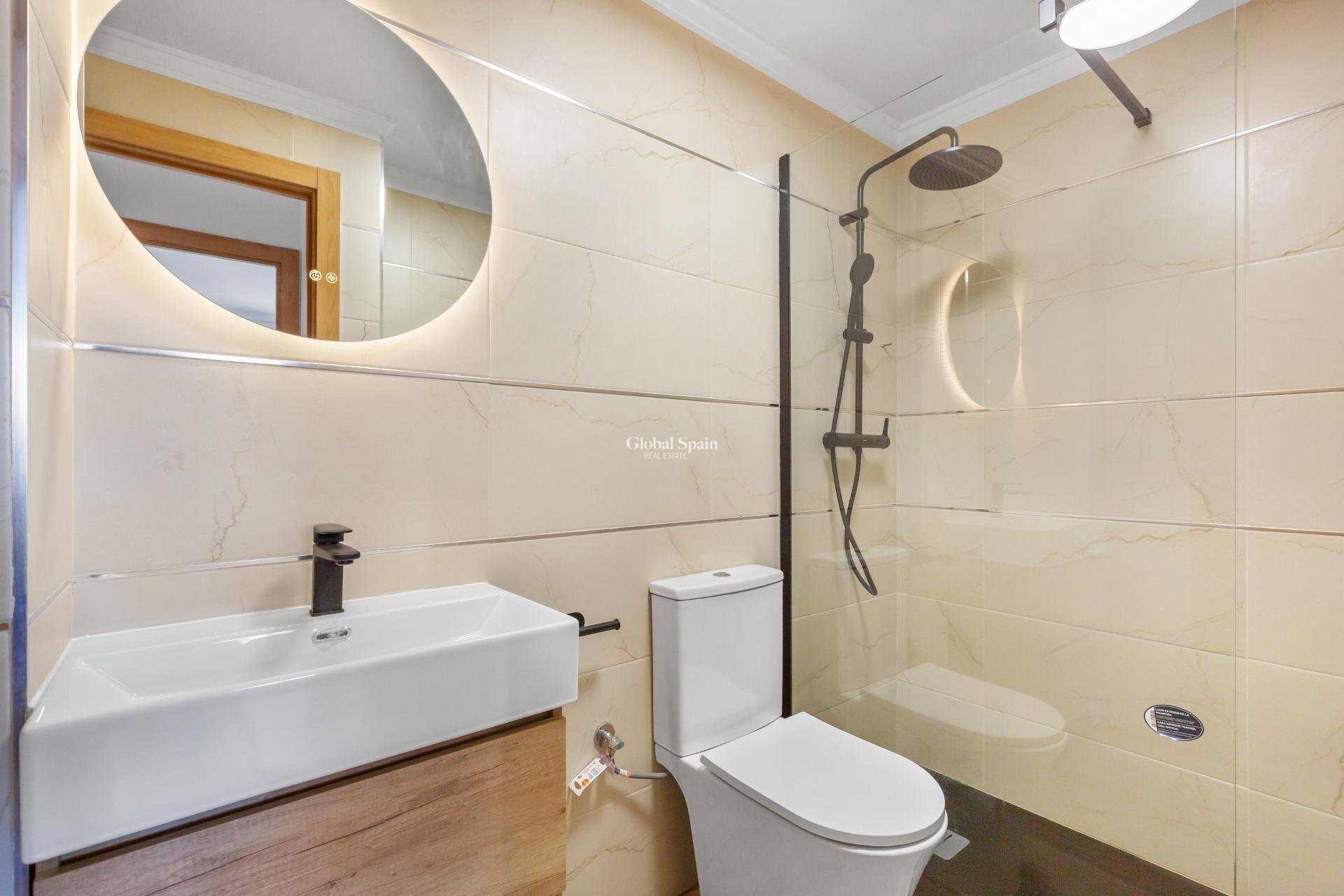 Resale - APARTMENT -
TORREVIEJA - Torreblanca