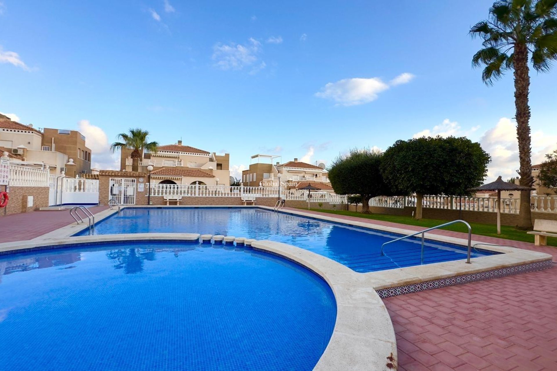 Resale - APARTMENT -
TORREVIEJA - Torreblanca