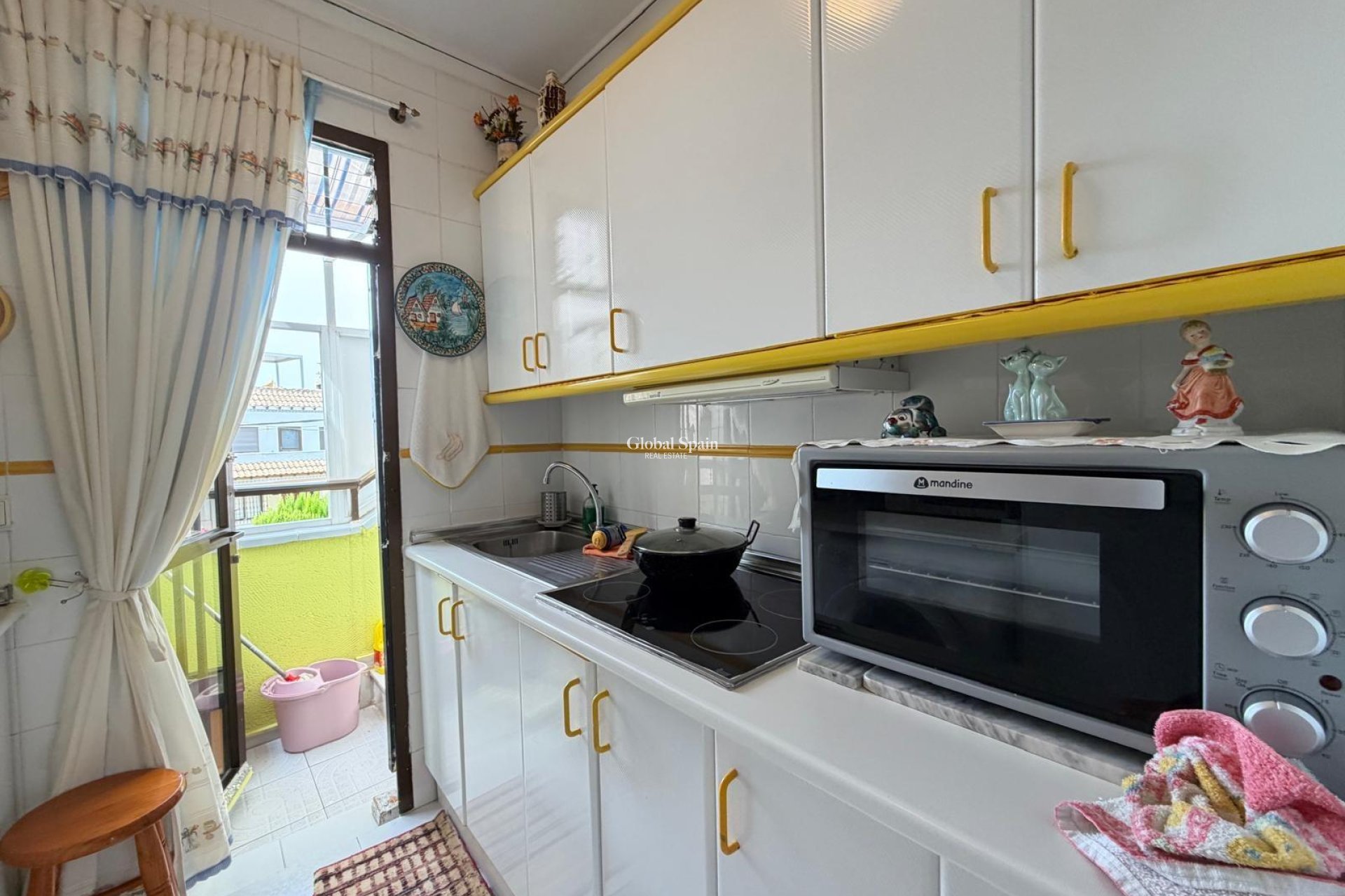 Resale - APARTMENT -
TORREVIEJA - Torreblanca
