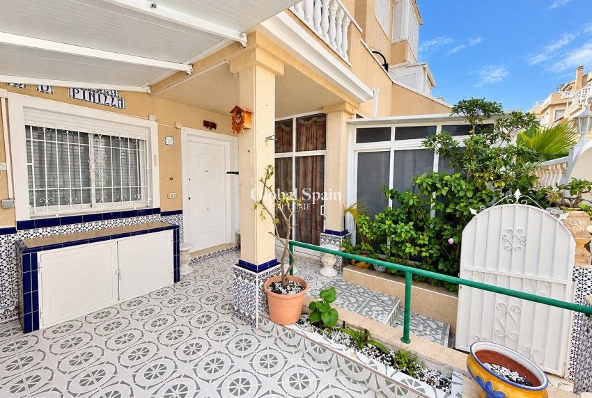 Resale - APARTMENT -
TORREVIEJA - Torreblanca