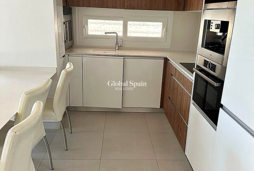 Resale - APARTMENT -
TORREVIEJA - Torreta Florida