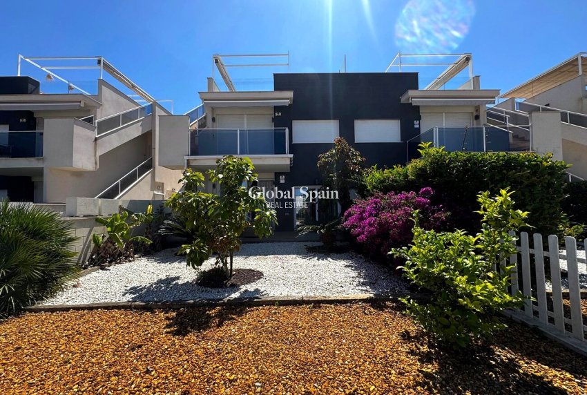 Resale - APARTMENT -
TORREVIEJA - Torreta Florida