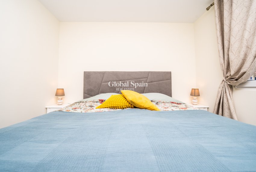 Resale - APARTMENT -
TORREVIEJA - Torreta