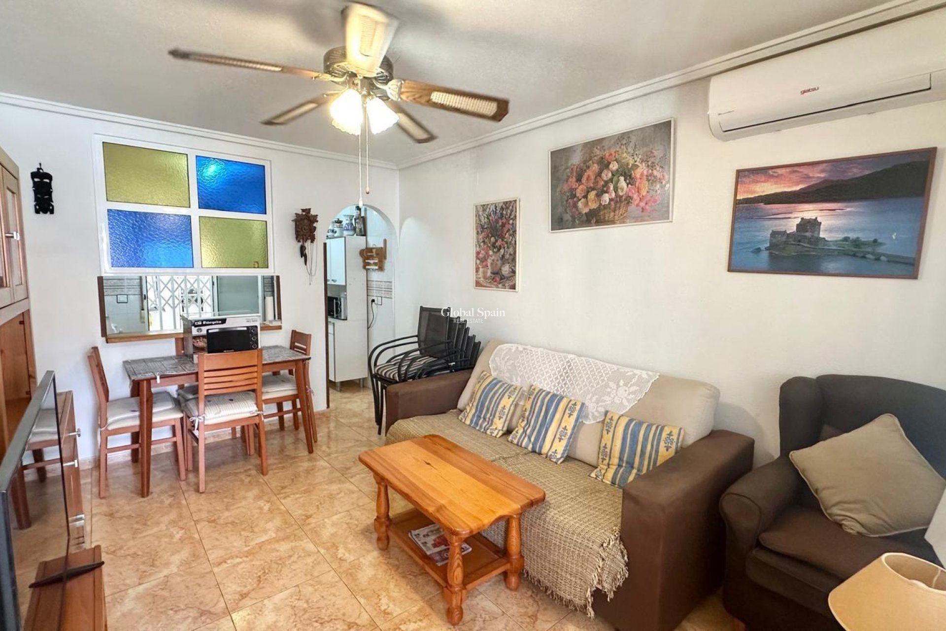 Resale - APARTMENT -
TORREVIEJA - Torretas