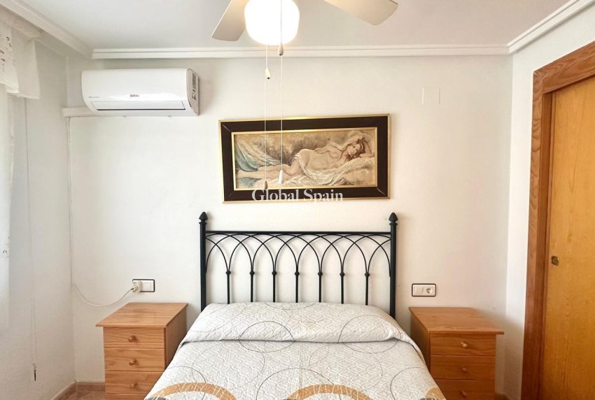 Resale - APARTMENT -
TORREVIEJA - Torretas