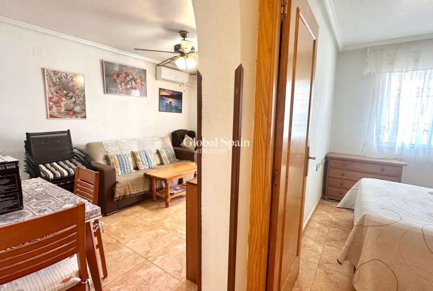 Resale - APARTMENT -
TORREVIEJA - Torretas