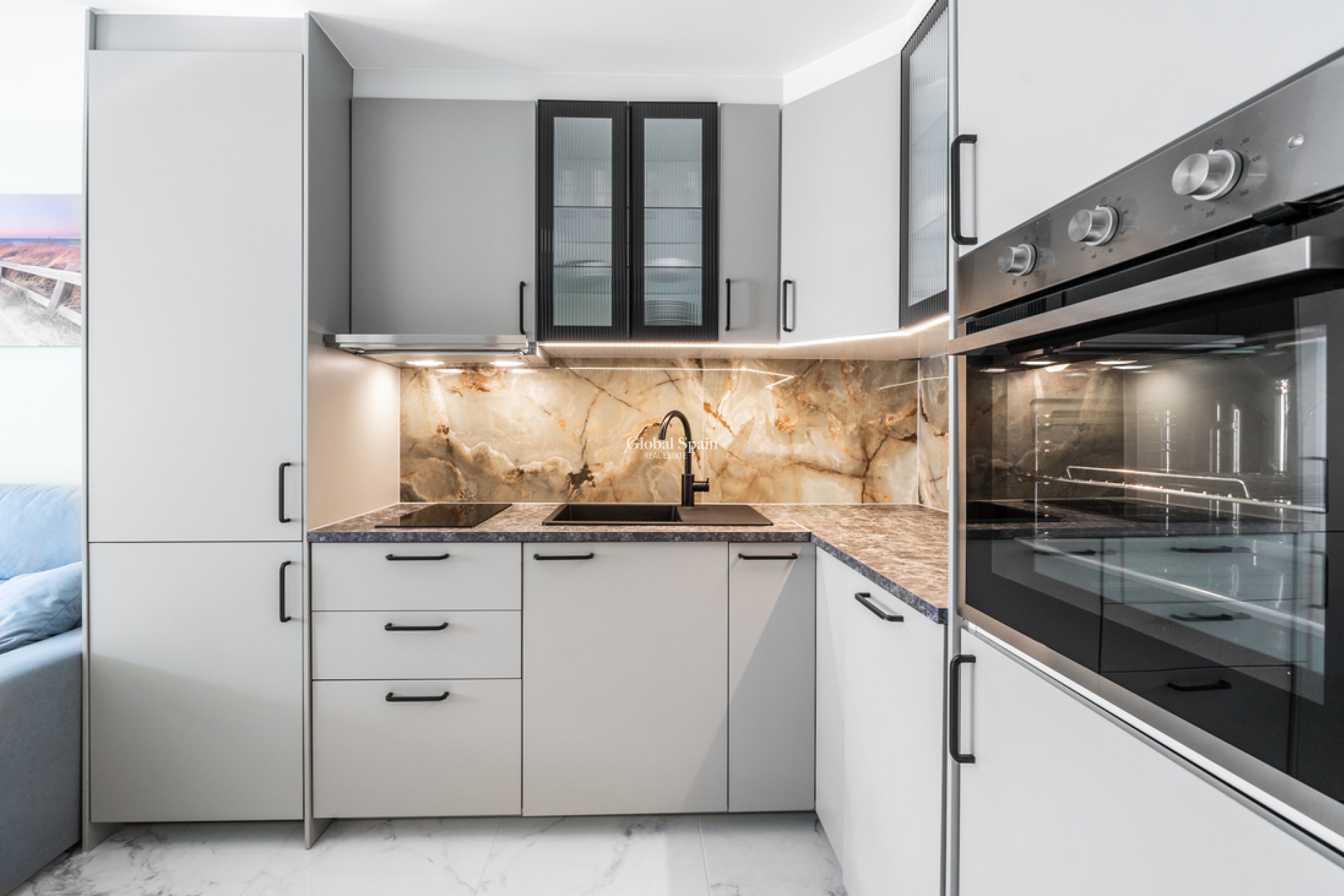 Resale - APARTMENT -
TORREVIEJA - Torretas