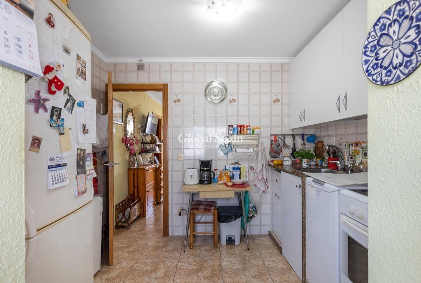 Resale - APARTMENT -
TORREVIEJA - Torretas
