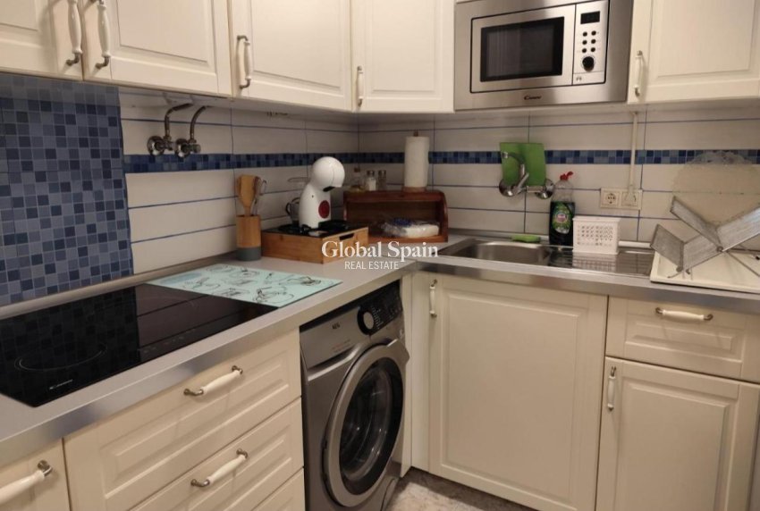 Resale - APARTMENT -
TORREVIEJA - Torretas