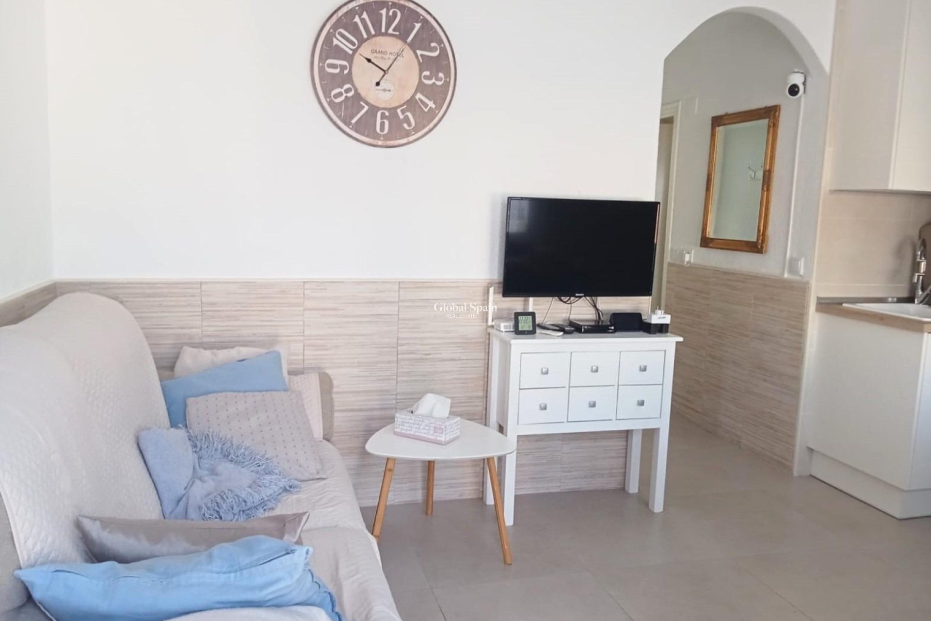 Resale - APARTMENT -
TORREVIEJA - Torretas