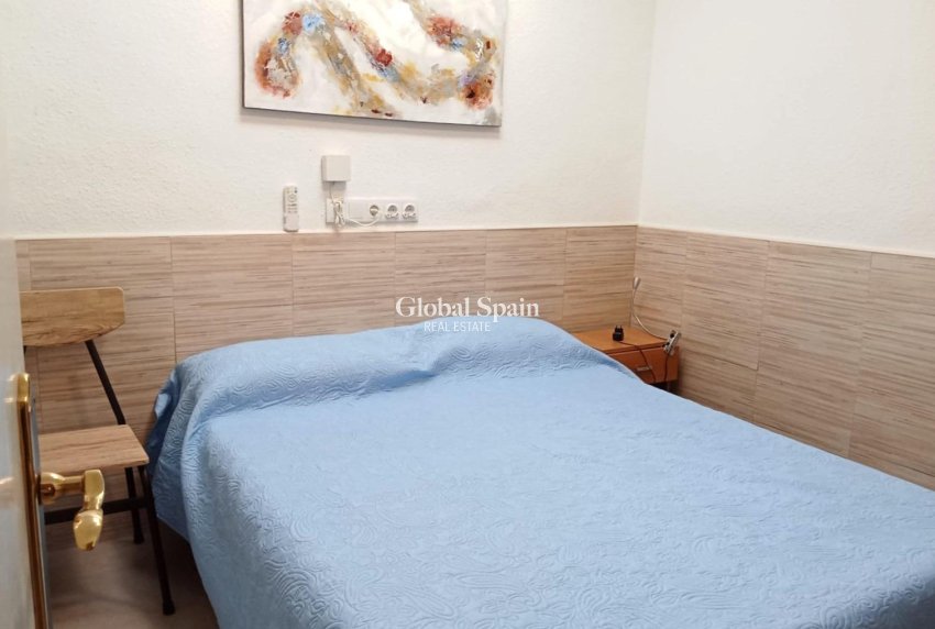 Resale - APARTMENT -
TORREVIEJA - Torretas