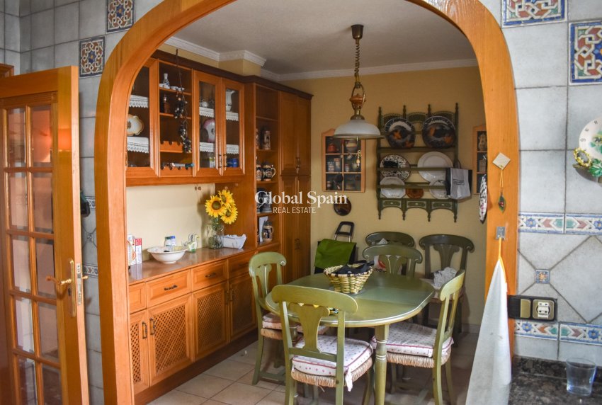 Resale - APARTMENT -
TORREVIEJA - Torrevieja Centro