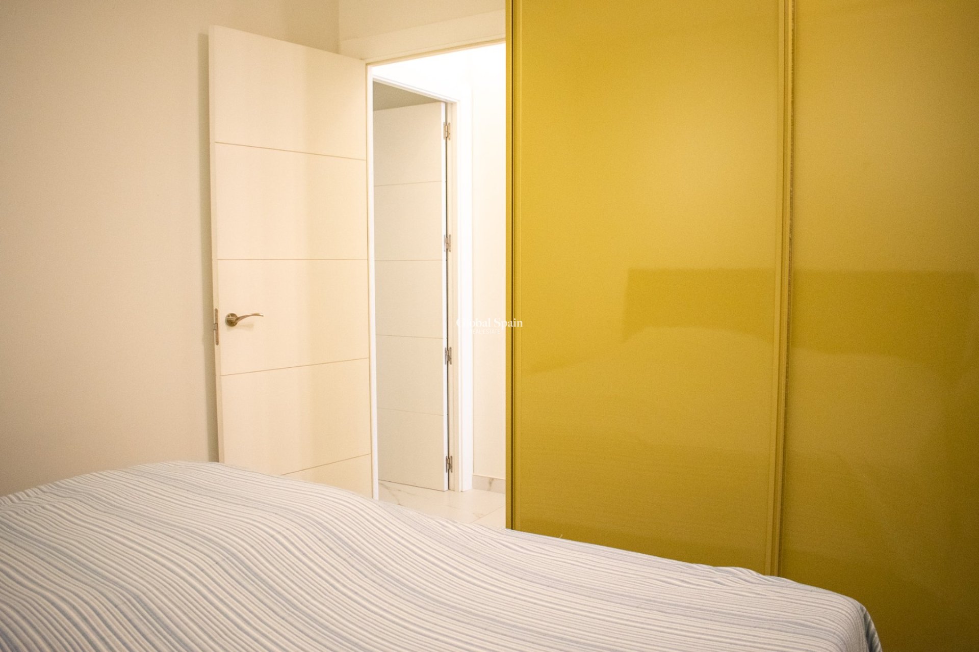 Resale - APARTMENT -
TORREVIEJA - Torrevieja Centro