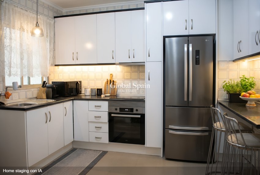 Resale - APARTMENT -
TORREVIEJA - Torrevieja Centro