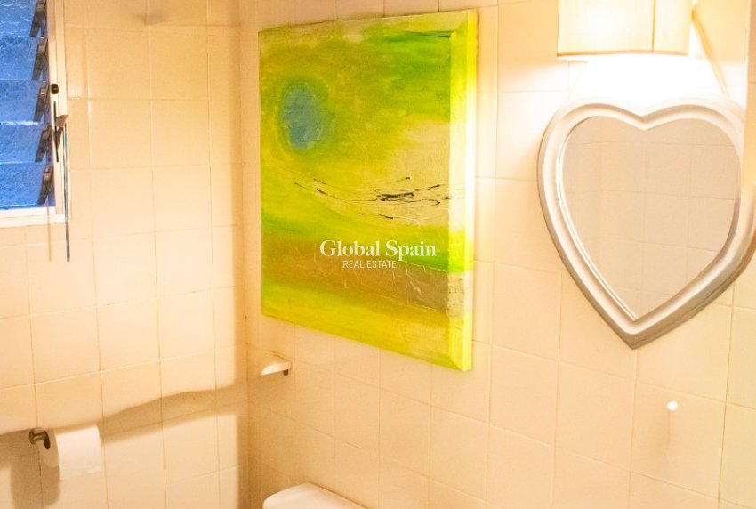 Resale - APARTMENT -
TORREVIEJA - Torrevieja Centro