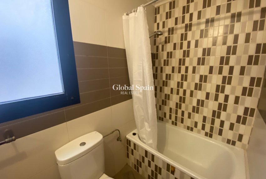 Resale - Apartment -
TORREVIEJA - Torrevieja Centro