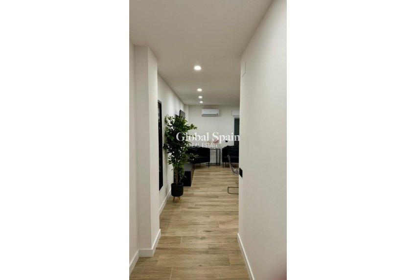 Resale - APARTMENT -
TORREVIEJA - Torrevieja