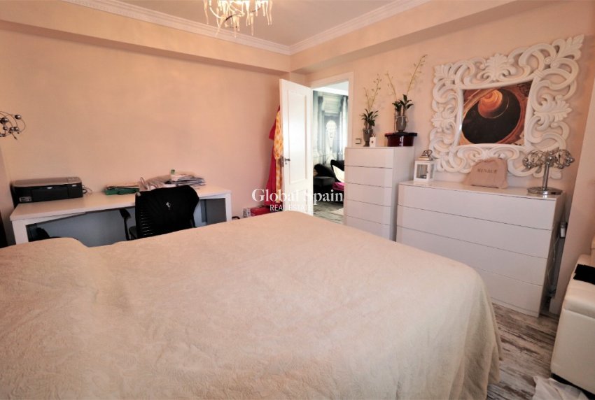 Resale - Apartment -
TORREVIEJA - Torrevieja