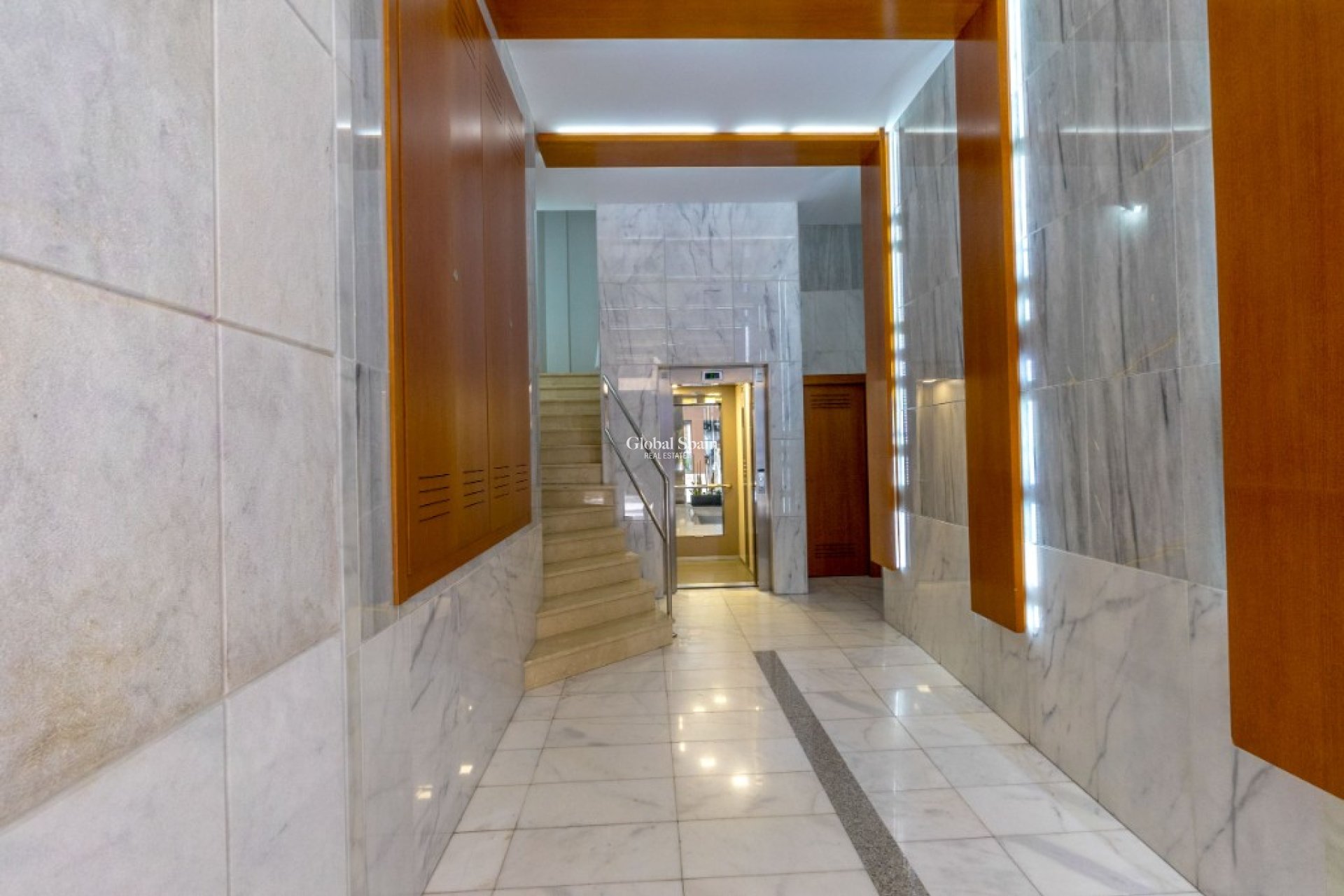 Resale - Apartment -
TORREVIEJA - Torrevieja