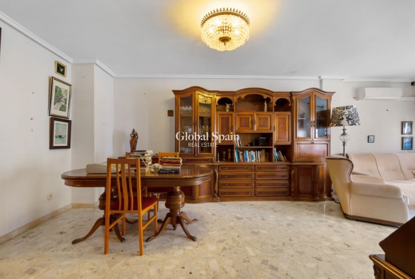 Resale - Apartment -
TORREVIEJA - Torrevieja