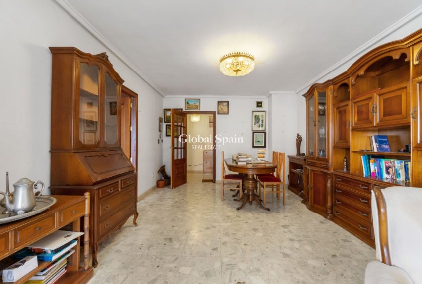 Resale - Apartment -
TORREVIEJA - Torrevieja