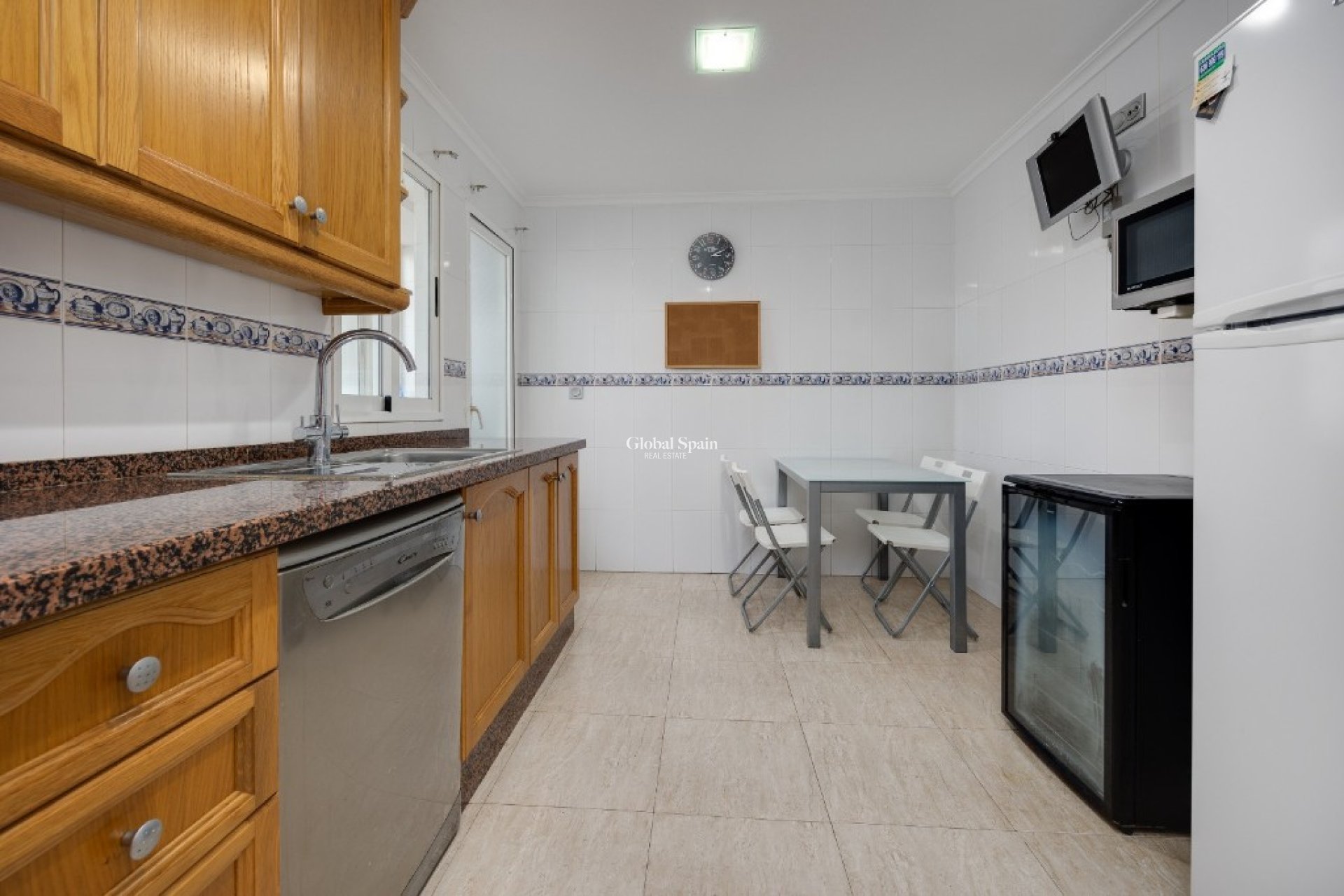 Resale - Apartment -
TORREVIEJA - Torrevieja