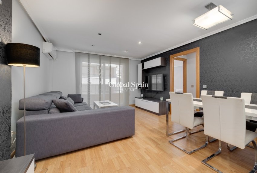 Resale - Apartment -
TORREVIEJA - Torrevieja