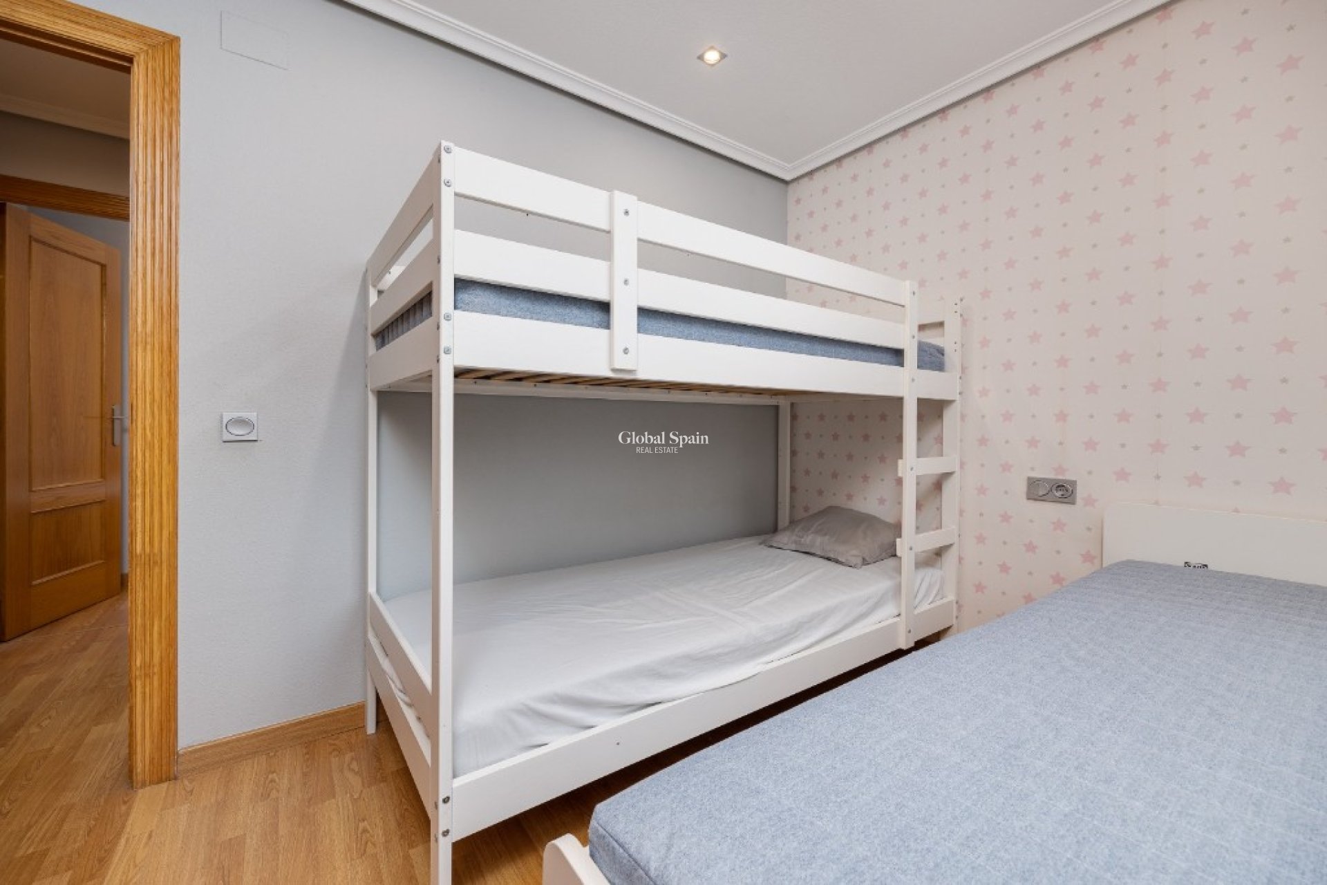 Resale - Apartment -
TORREVIEJA - Torrevieja