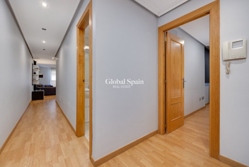 Resale - Apartment -
TORREVIEJA - Torrevieja