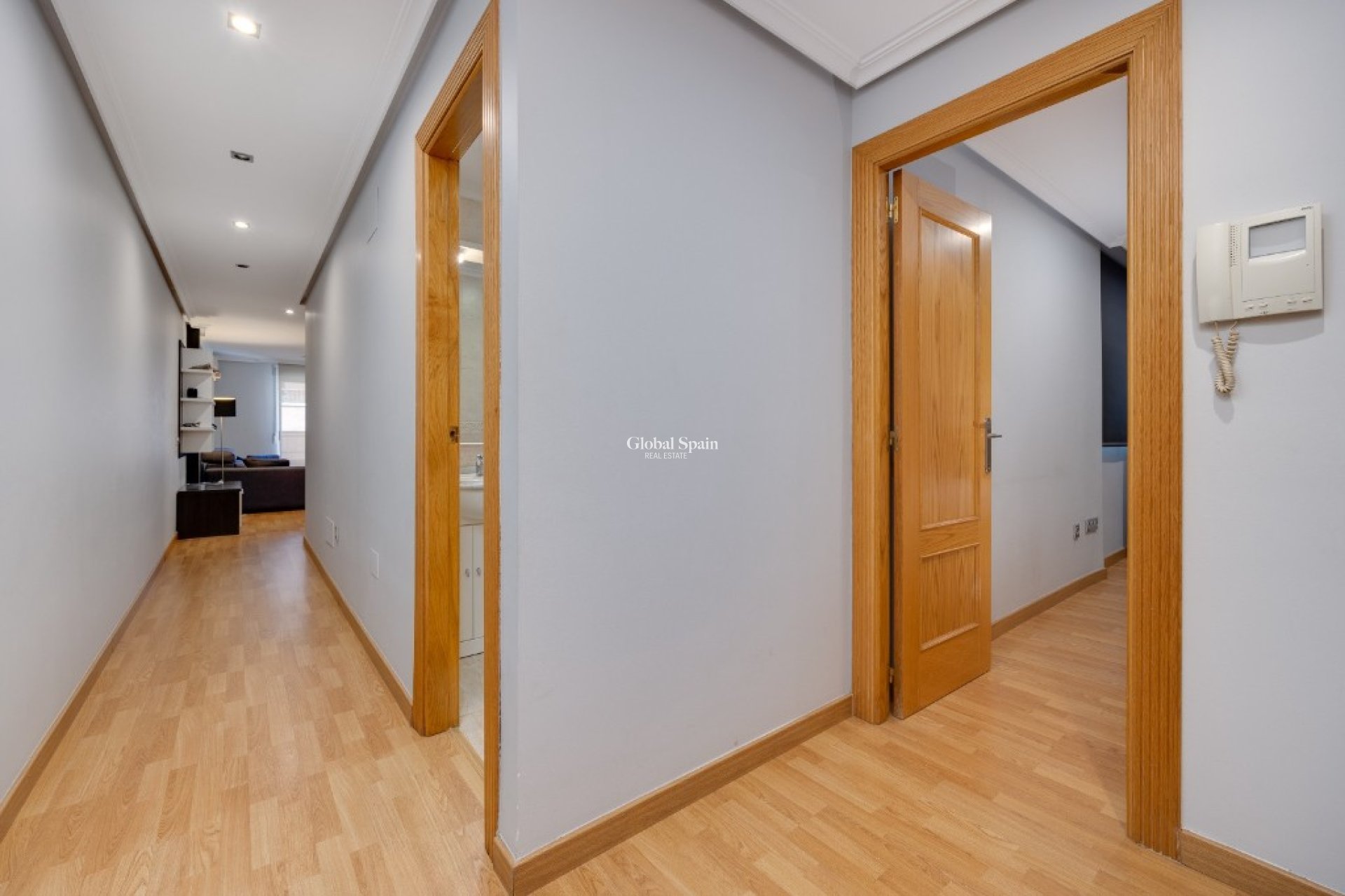 Resale - Apartment -
TORREVIEJA - Torrevieja