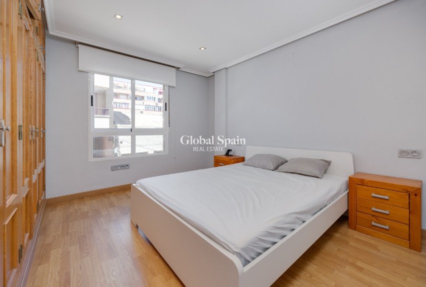 Resale - Apartment -
TORREVIEJA - Torrevieja