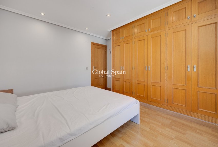 Resale - Apartment -
TORREVIEJA - Torrevieja