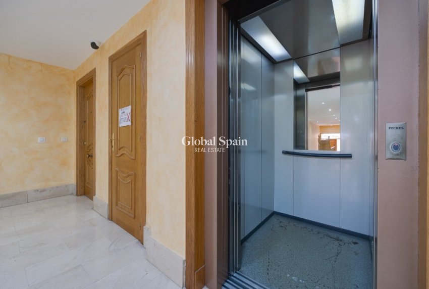 Resale - Apartment -
TORREVIEJA - Torrevieja