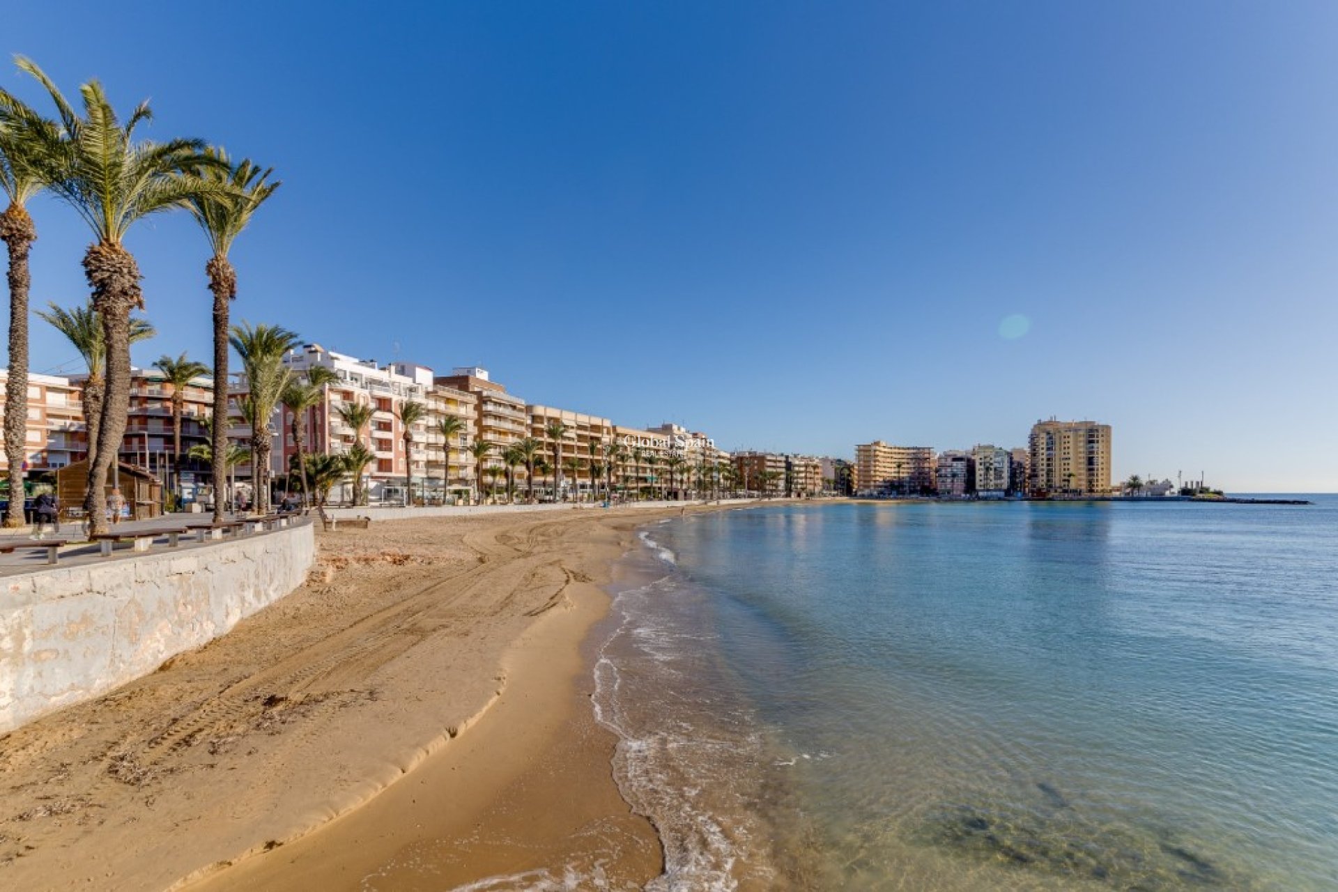 Resale - Apartment -
TORREVIEJA - Torrevieja