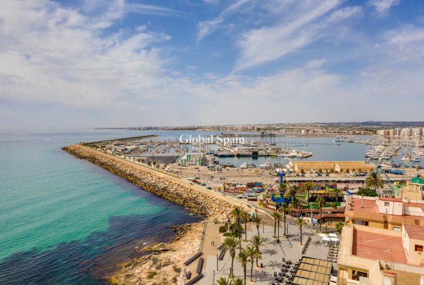 Resale - Apartment -
TORREVIEJA - Torrevieja