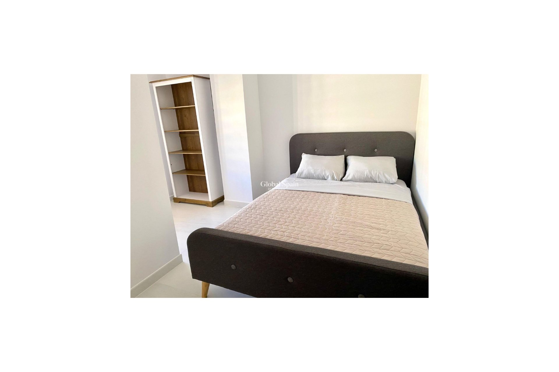 Resale - Apartment -
TORREVIEJA - Torrevieja