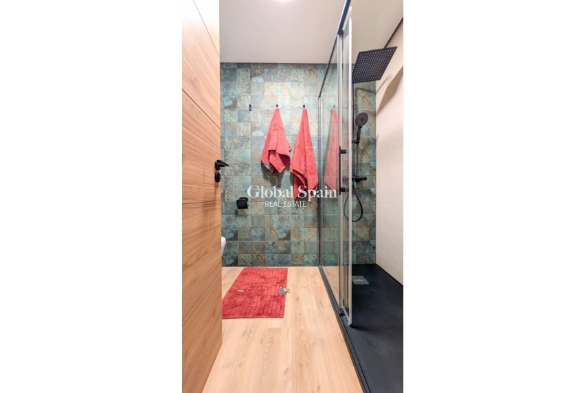 Resale - APARTMENT -
TORREVIEJA - Torrevieja