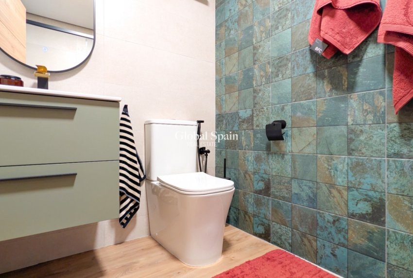 Resale - APARTMENT -
TORREVIEJA - Torrevieja