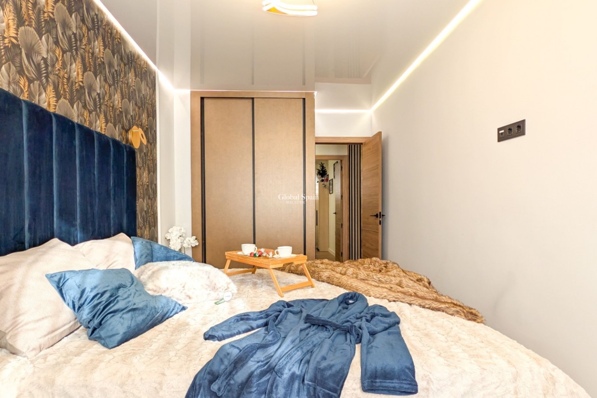 Resale - APARTMENT -
TORREVIEJA - Torrevieja