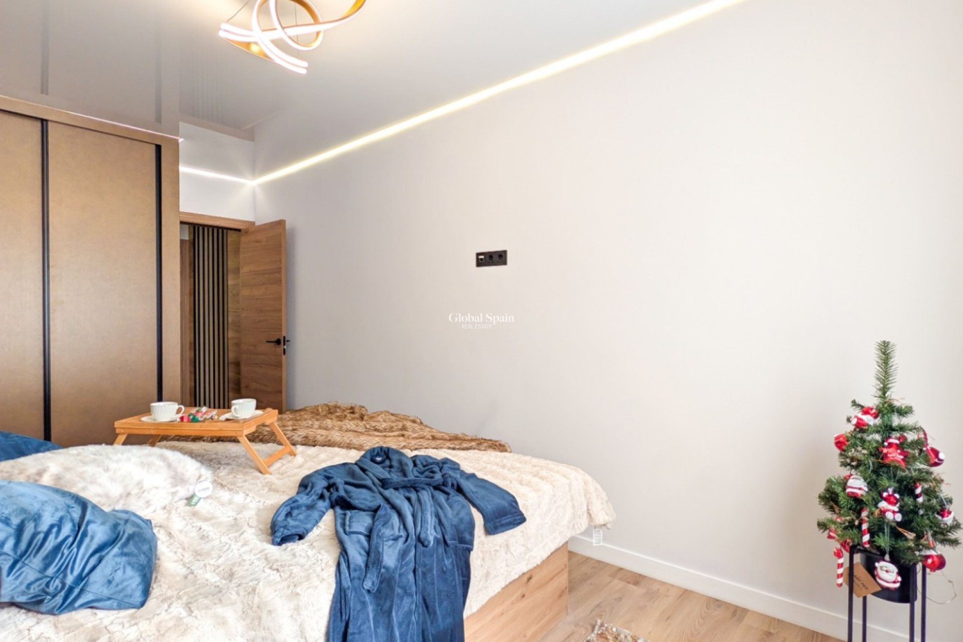 Resale - APARTMENT -
TORREVIEJA - Torrevieja