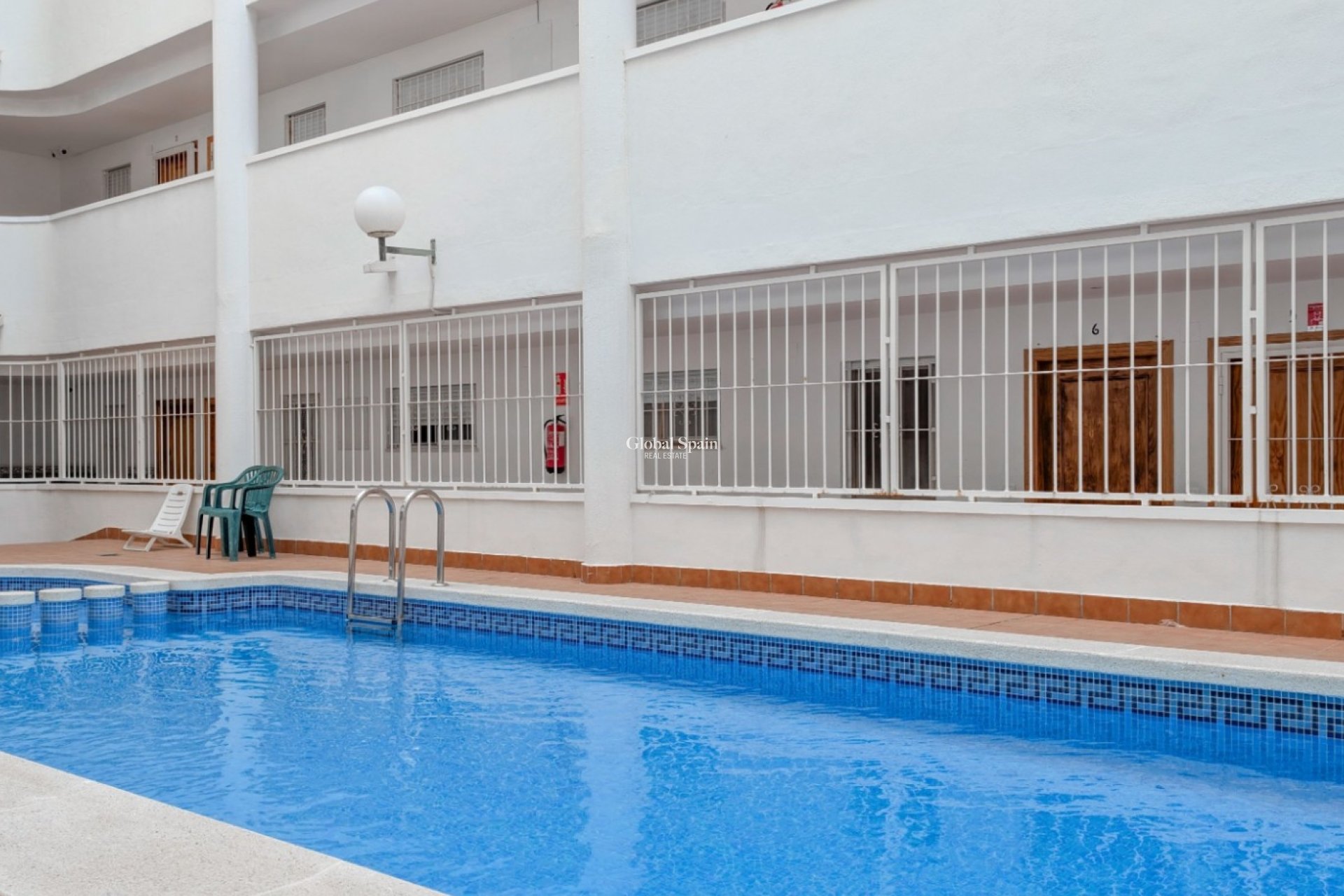 Resale - APARTMENT -
TORREVIEJA - Torrevieja