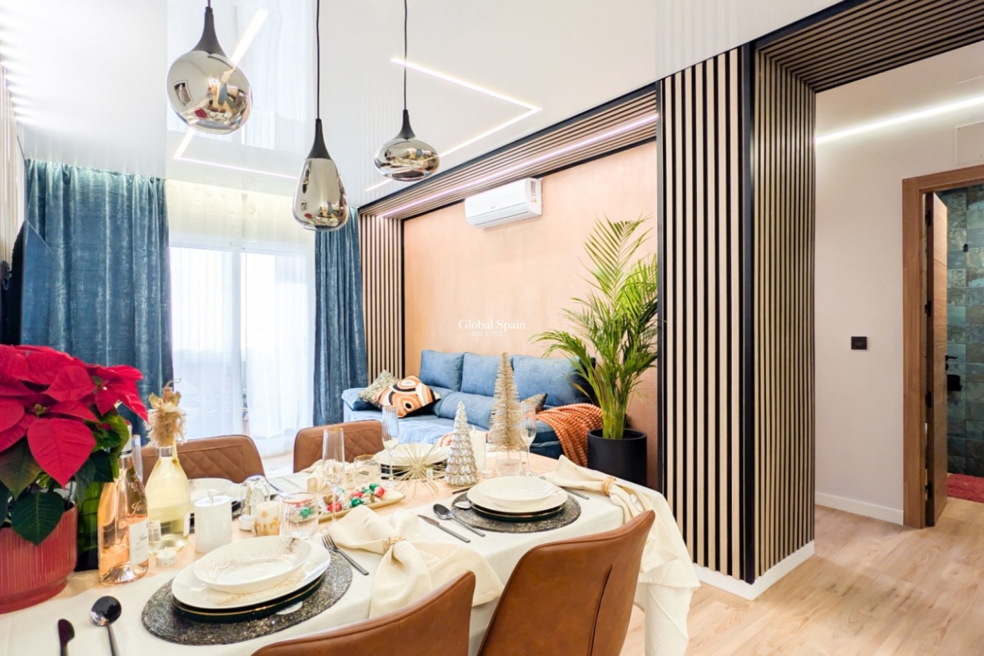 Resale - APARTMENT -
TORREVIEJA - Torrevieja