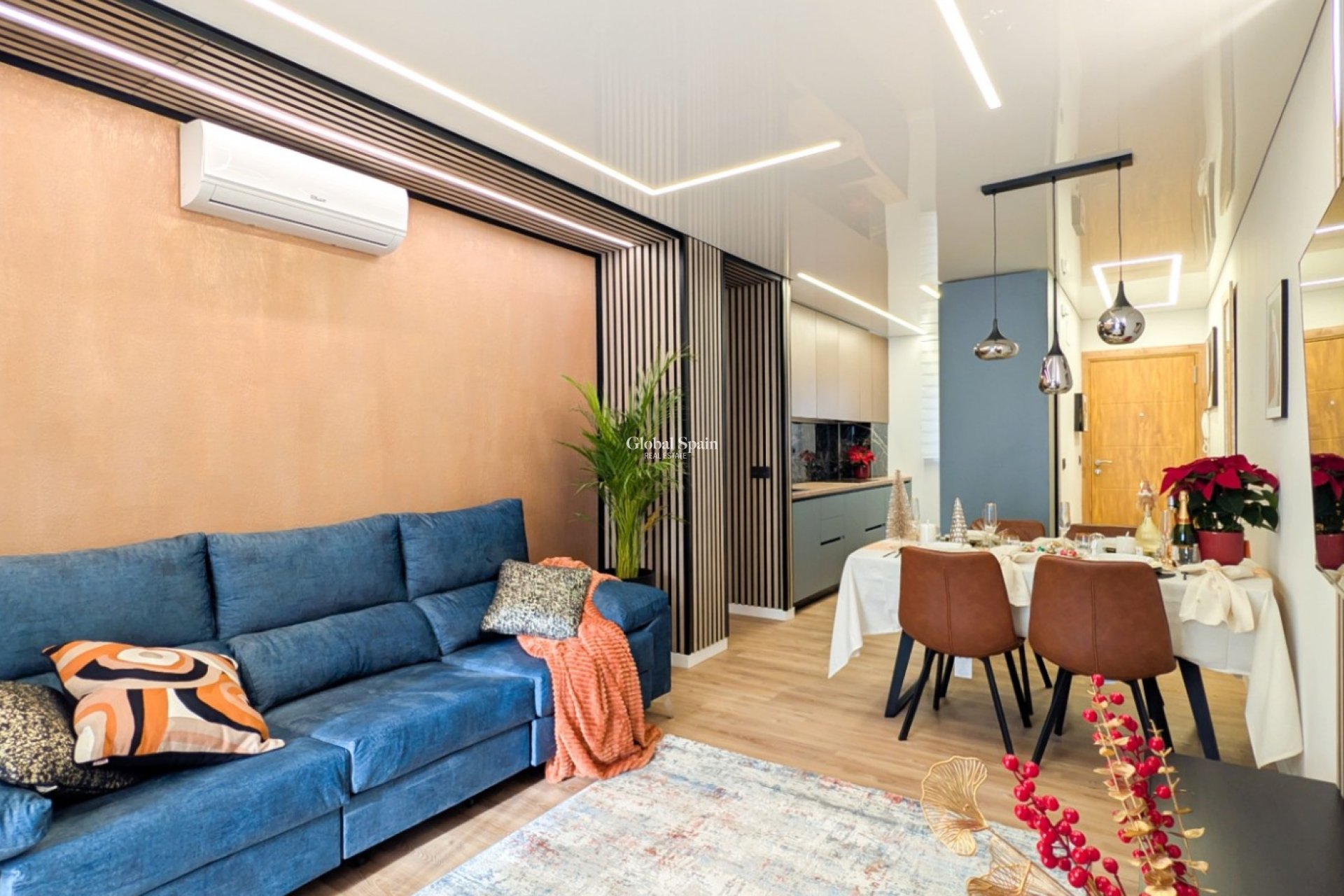 Resale - APARTMENT -
TORREVIEJA - Torrevieja