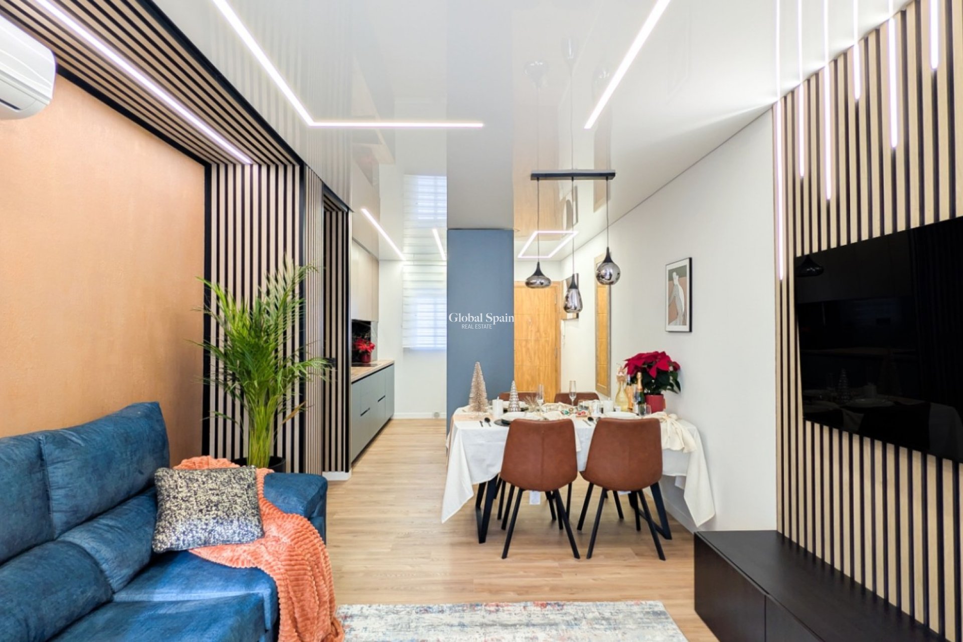 Resale - APARTMENT -
TORREVIEJA - Torrevieja