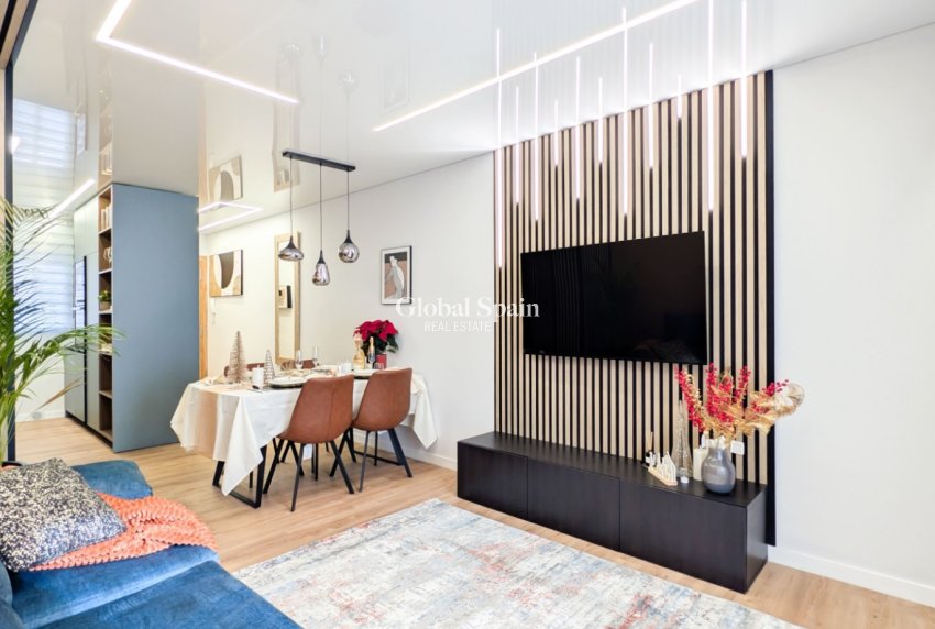 Resale - APARTMENT -
TORREVIEJA - Torrevieja