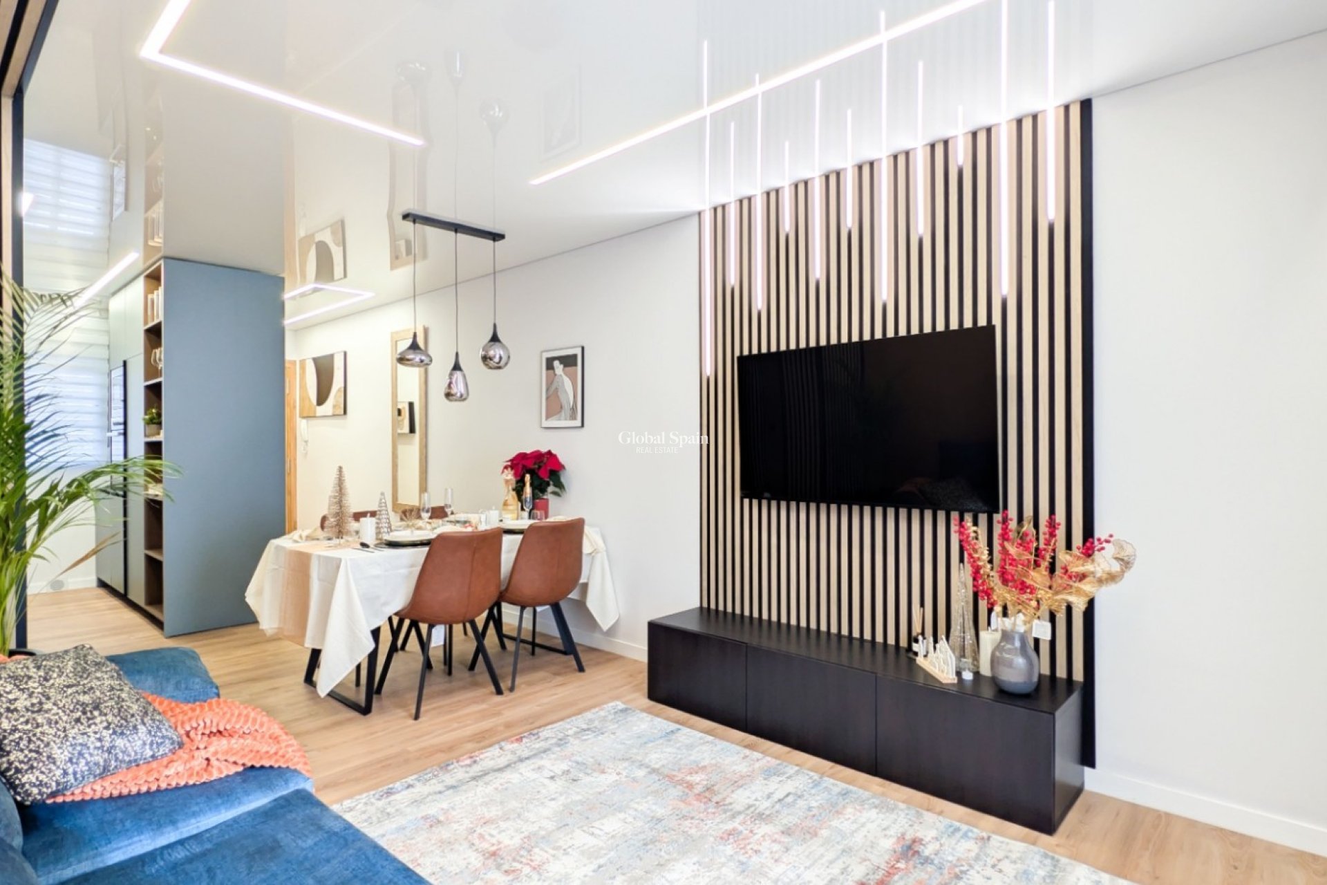 Resale - APARTMENT -
TORREVIEJA - Torrevieja