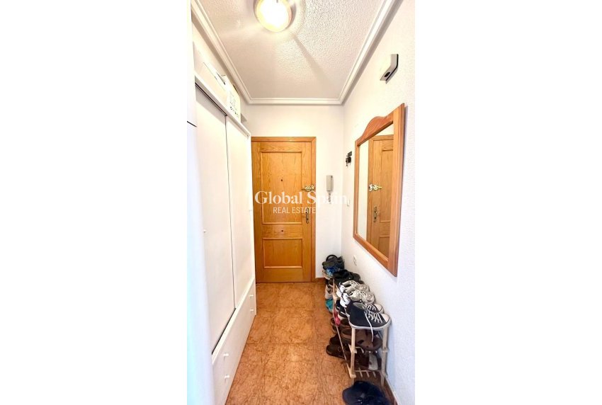 Resale - APARTMENT -
TORREVIEJA - Torrevieja