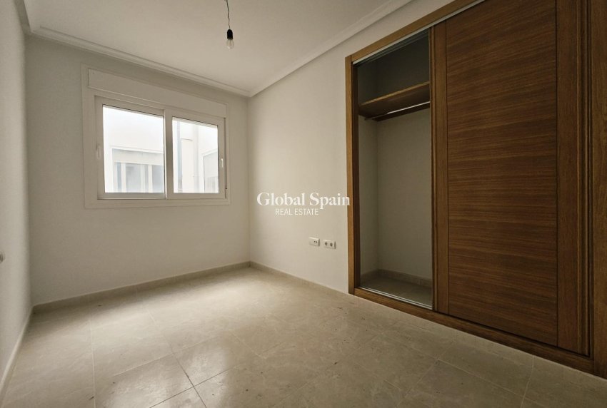 Resale - APARTMENT -
TORREVIEJA - Torrevieja