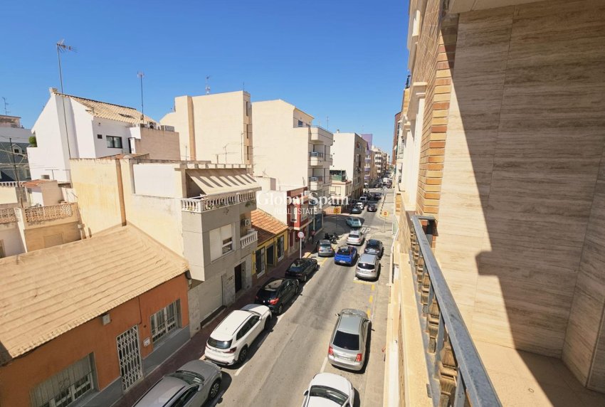Resale - APARTMENT -
TORREVIEJA - Torrevieja