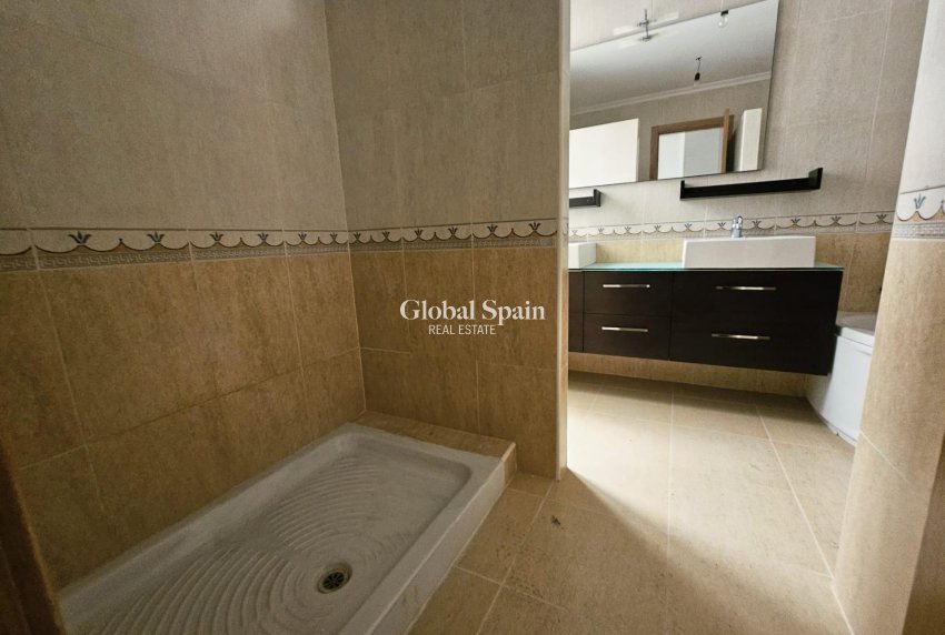 Resale - APARTMENT -
TORREVIEJA - Torrevieja